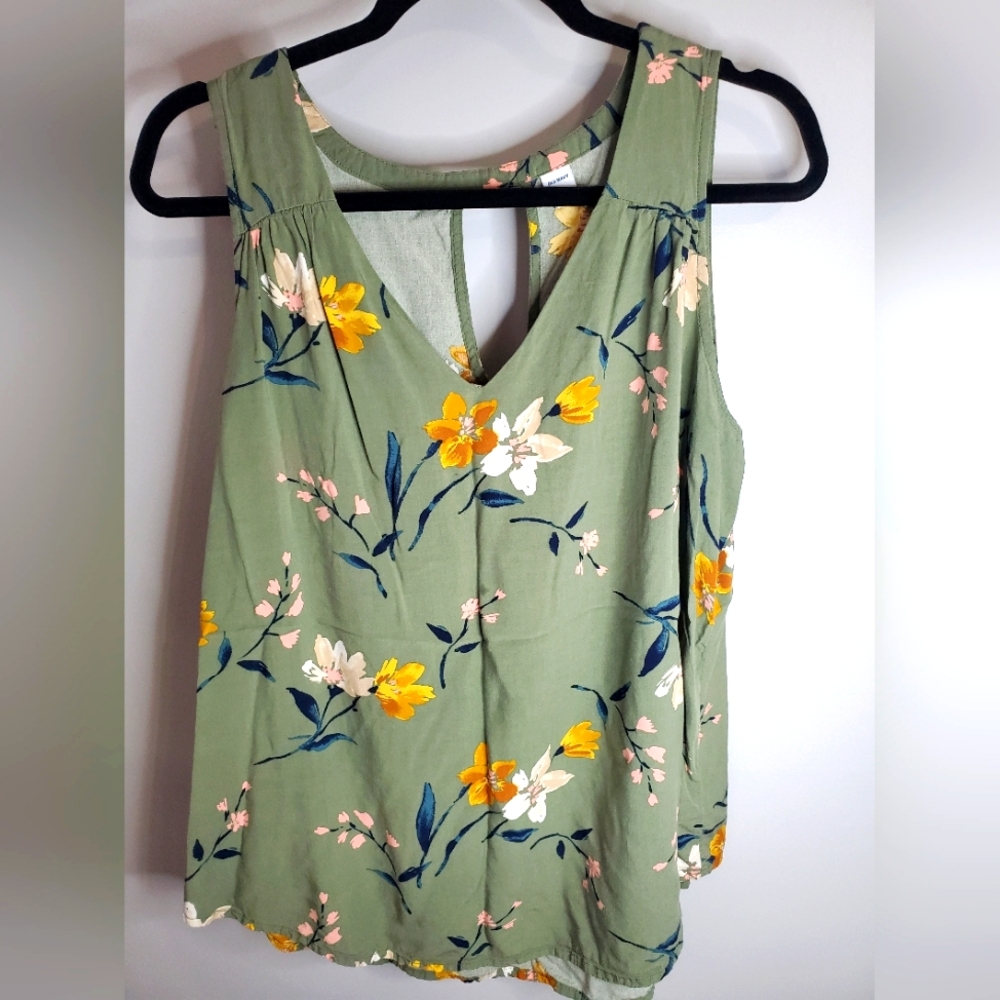Sleeveless floral blouse